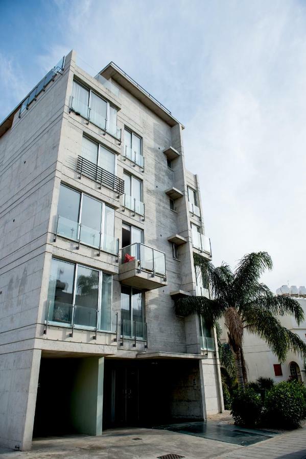 Sophia Court Apartment Larnaca Bagian luar foto