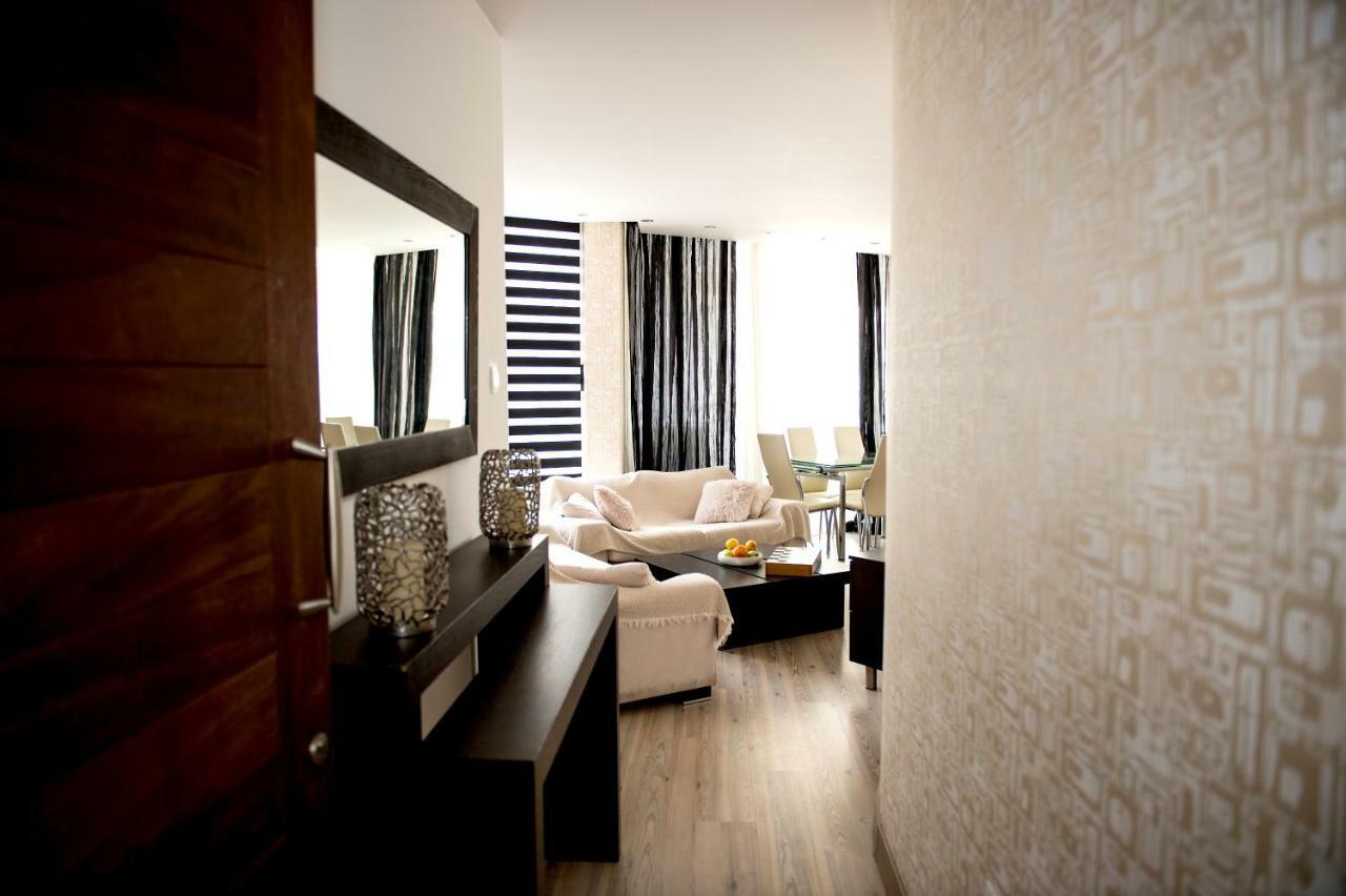 Sophia Court Apartment Larnaca Bagian luar foto