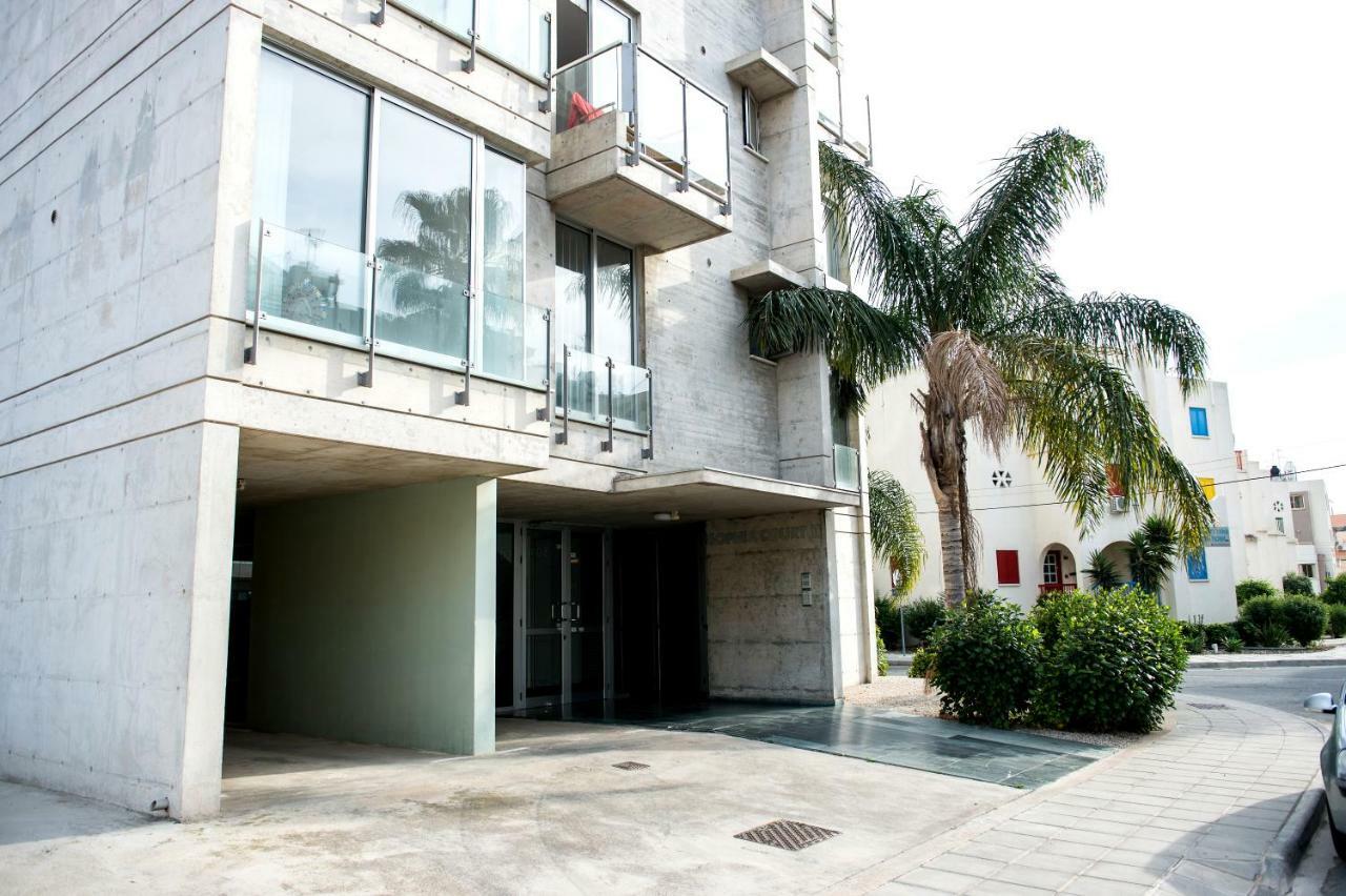 Sophia Court Apartment Larnaca Bagian luar foto