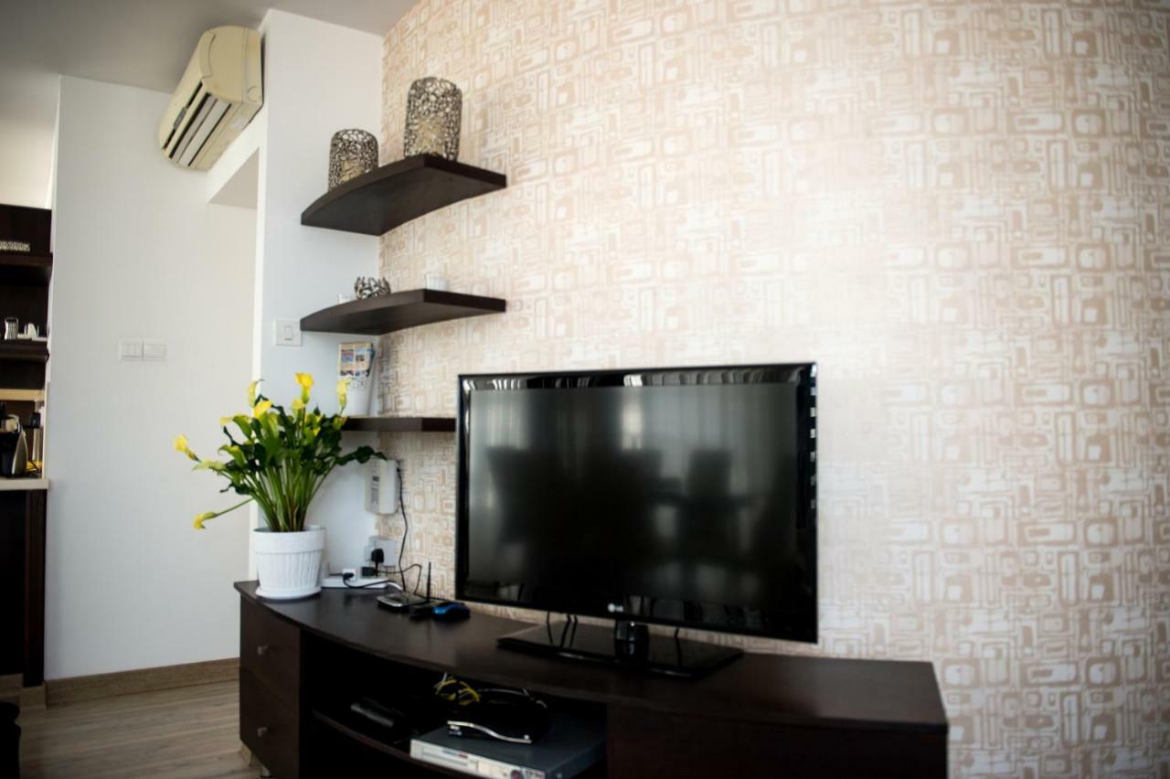 Sophia Court Apartment Larnaca Bagian luar foto