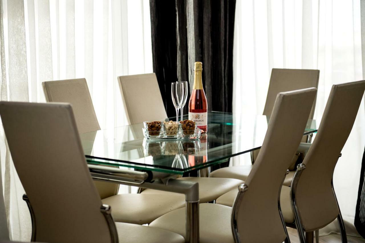 Sophia Court Apartment Larnaca Bagian luar foto