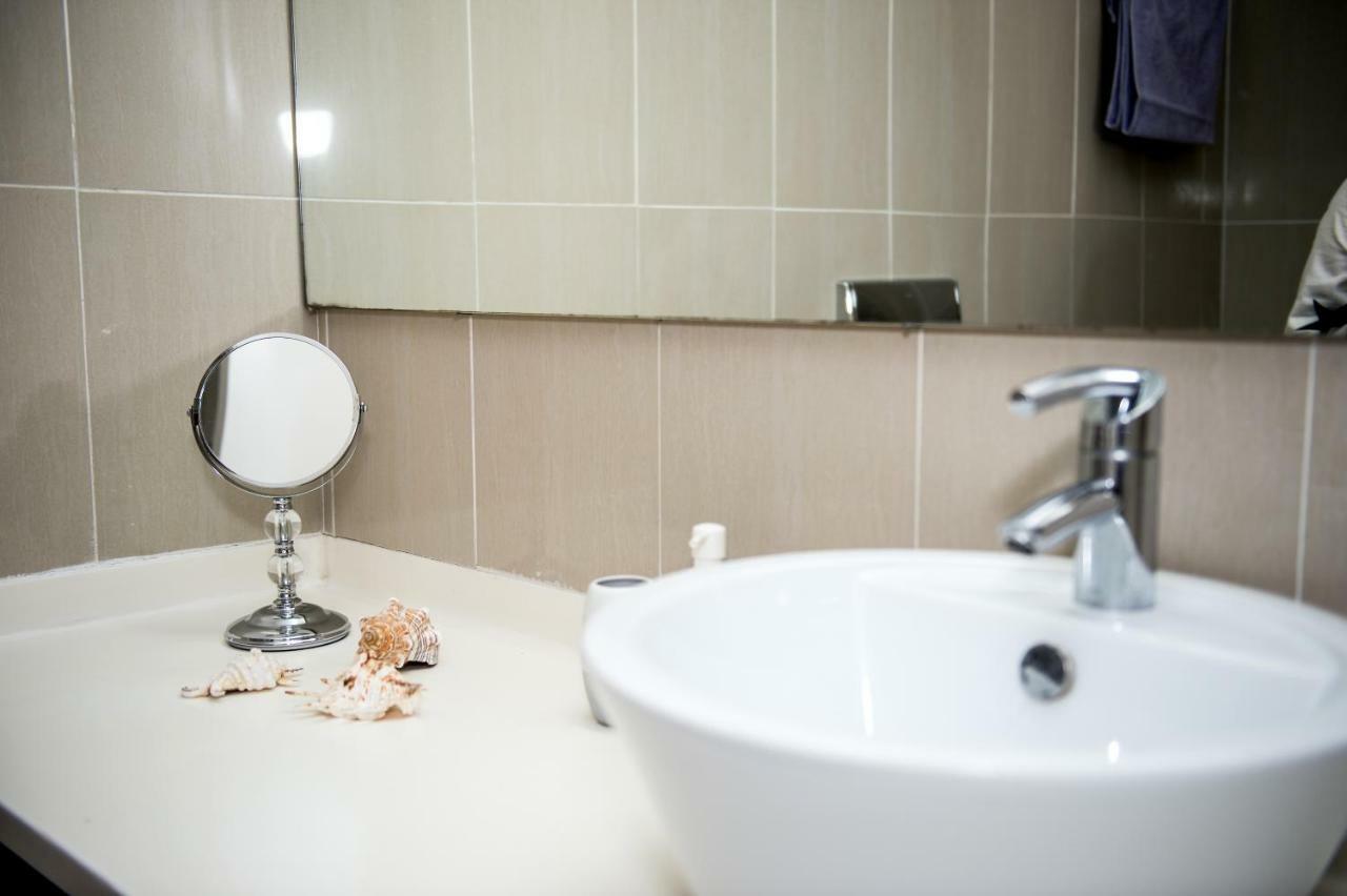 Sophia Court Apartment Larnaca Bagian luar foto