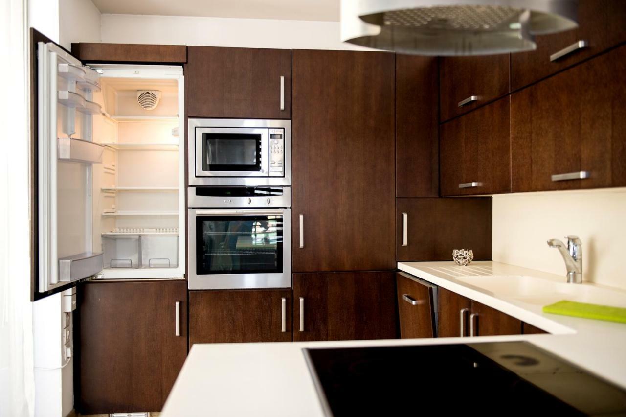 Sophia Court Apartment Larnaca Bagian luar foto